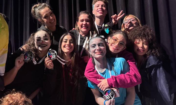 Com banca de jurados do Cirque du Soleil, atletas de Andradina conquistam pódio em grande festival de artes aéreas