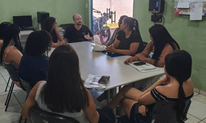 Curso de Gestantes da UBS Alípio promove palestra sobre tipos de parto e cuidados durante a gestação