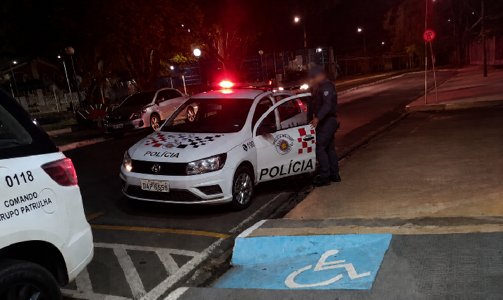 Equipe da Atividade Delegada da PM prende homem por furto em farmácia no Centro em Castilho (SP)