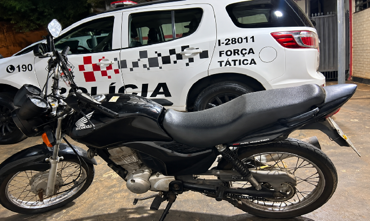 Força Tática prende homem por furto de moto e tráfico de cocaína em Mirandópolis (SP)
