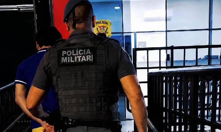 Homem é preso com pedras de crack e dinheiro na região da Avenida Samira Zahr em Castilho (SP)