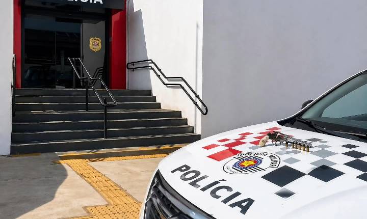 Homem é preso por porte ilegal de arma de fogo e desobediência em Andradina (SP)