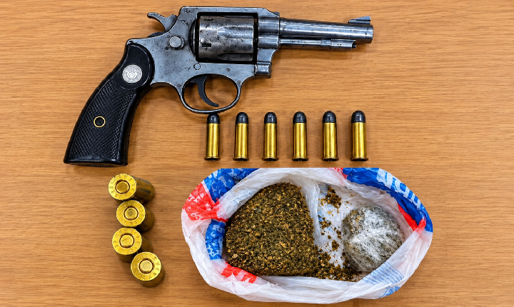 Homens são presos com maconha e revólver usado para tentar matar outro após discussão em Andradina (SP)