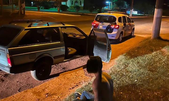 PM recupera veículo furtado e prende homem por receptação em Itapura (SP)