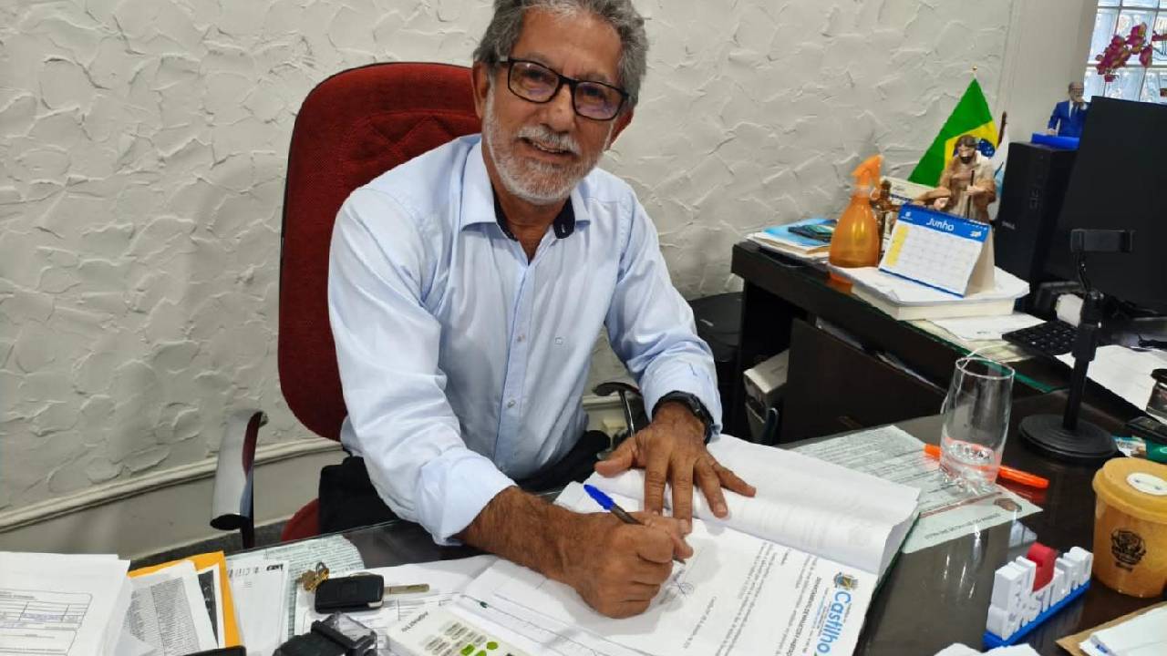 Prefeito Paulo Boaventura assina ordem de serviço para início das obras da Prainha Municipal de Castilho (SP)