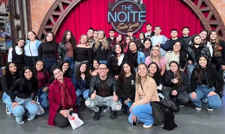 Projeto do Armel Miranda leva alunos para conhecer o SBT e assistir ao The Noite