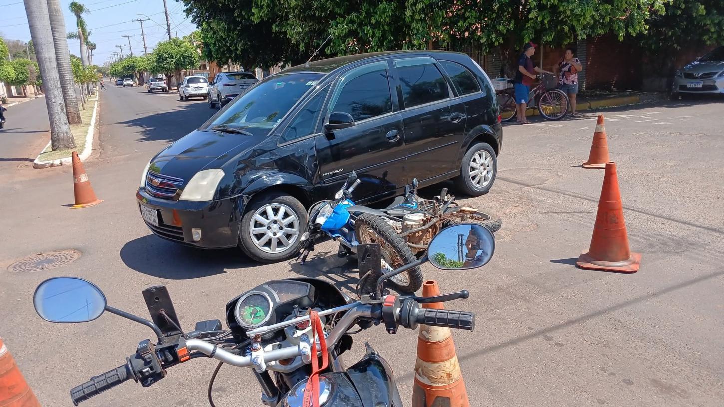 Motociclista fica ferido em acidente no Centro em Castilho (SP)