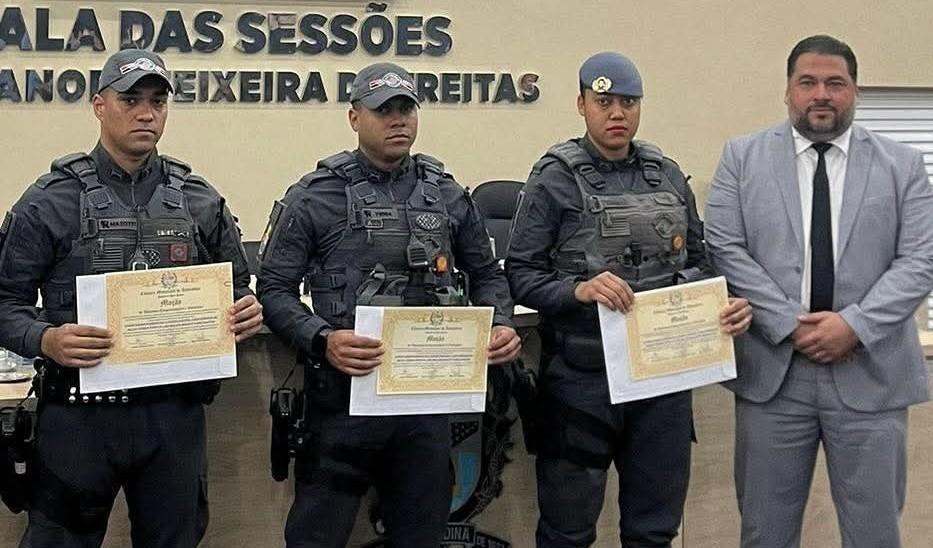 Policiais militares são homenageados por evitarem tragédia em Andradina (SP)