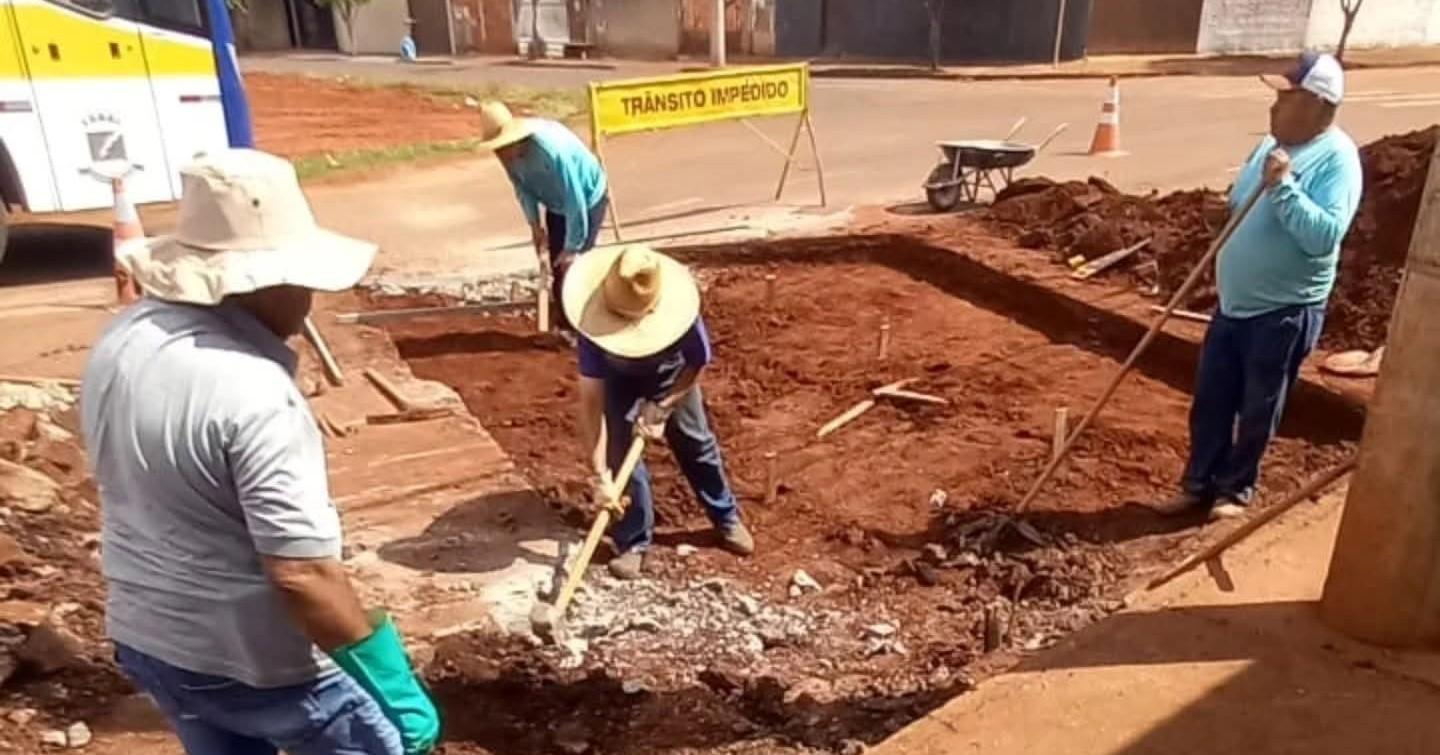 Secretaria de Obras realiza manutenções nos bairros Alvorada, Nelson Borges e Olga Benário em Castilho (SP)