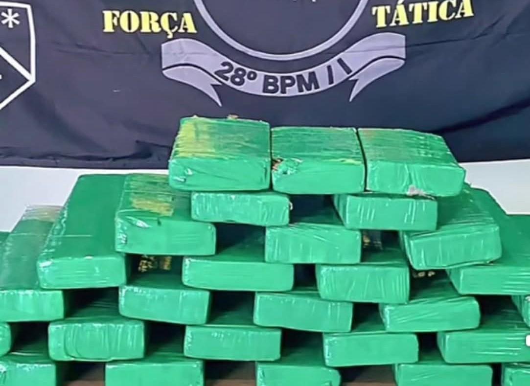 Força Tática apreende 30 tijolos de maconha e prende dois homens em Andradina (SP)