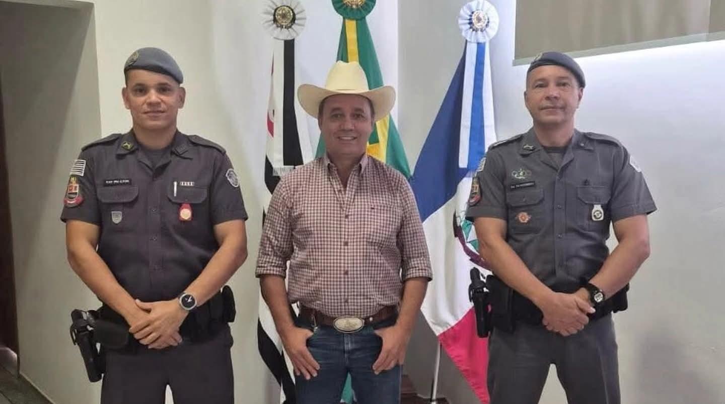 Polícia Militar apresenta novo comandante ao prefeito Fernandinho em Nova Independência (SP)