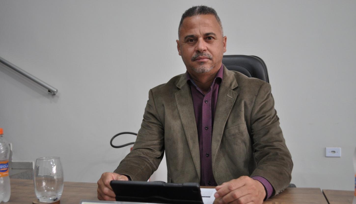 Arapa reforça pedido do Itamar, cobra vestiários e melhorias para o bairro Nova York e água para os moradores da Reserva da Cafeteira em Castilho (SP)