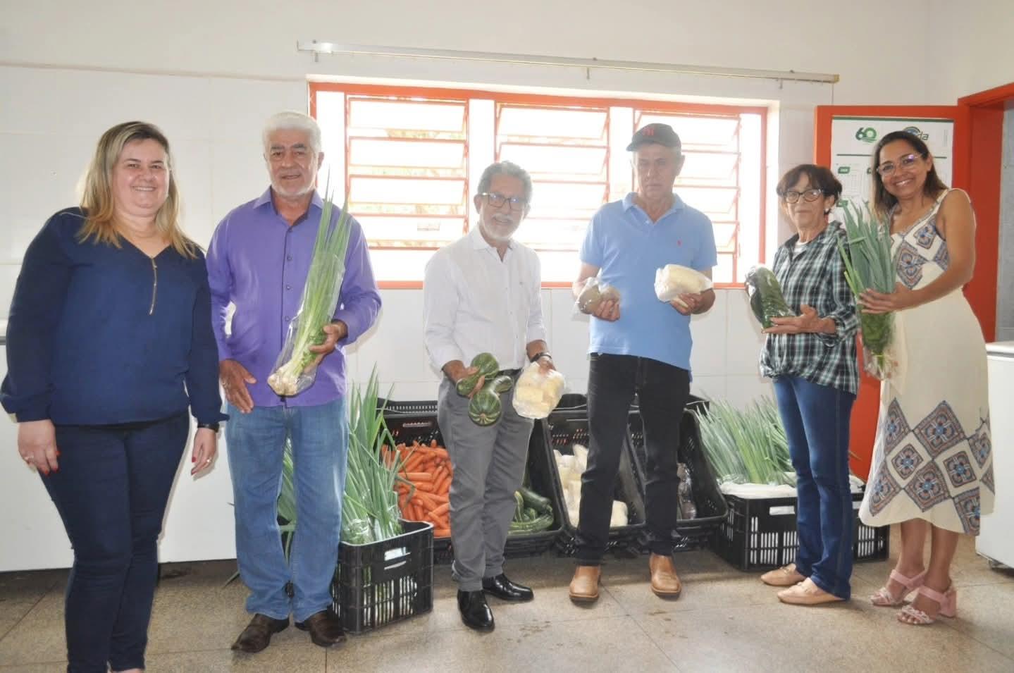 Cooperativa de Agricultores Familiares realiza 1ª entrega de alimentos à Merenda Escolar de Castilho (SP)