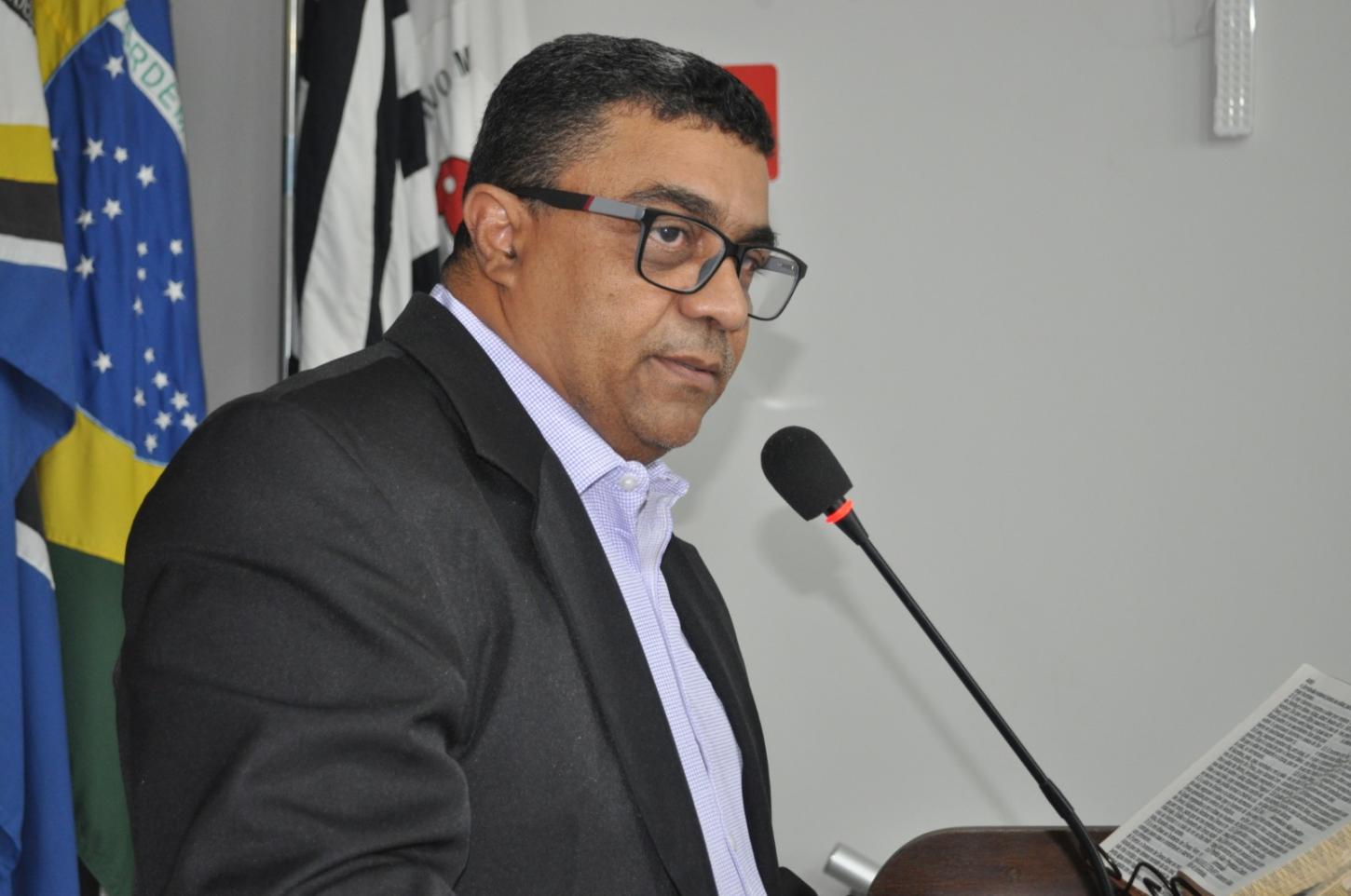 Itamar quer que a prefeitura compre brinquedos para às crianças carentes no Natal no Comércio de Castilho (SP)