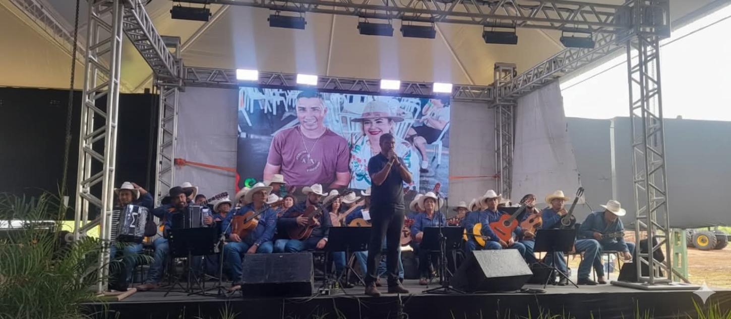 Orquestra de Violeiros abrilhanta evento para 5 mil colaboradores da Eldorado Brasil