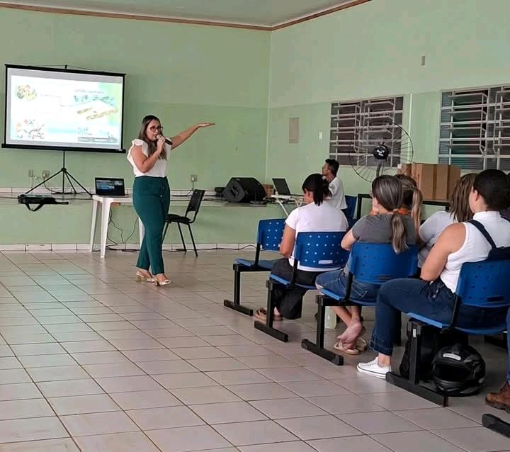 Secretária de Meio Ambiente de Castilho (SP) promove palestra sobre gestão correta de resíduos