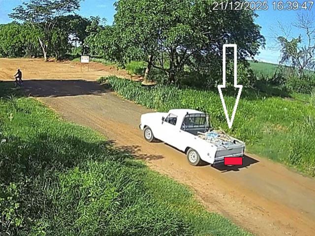 Câmeras de monitoramento flagram descarte irregular de resíduos próximo ao Ecoponto em Castilho