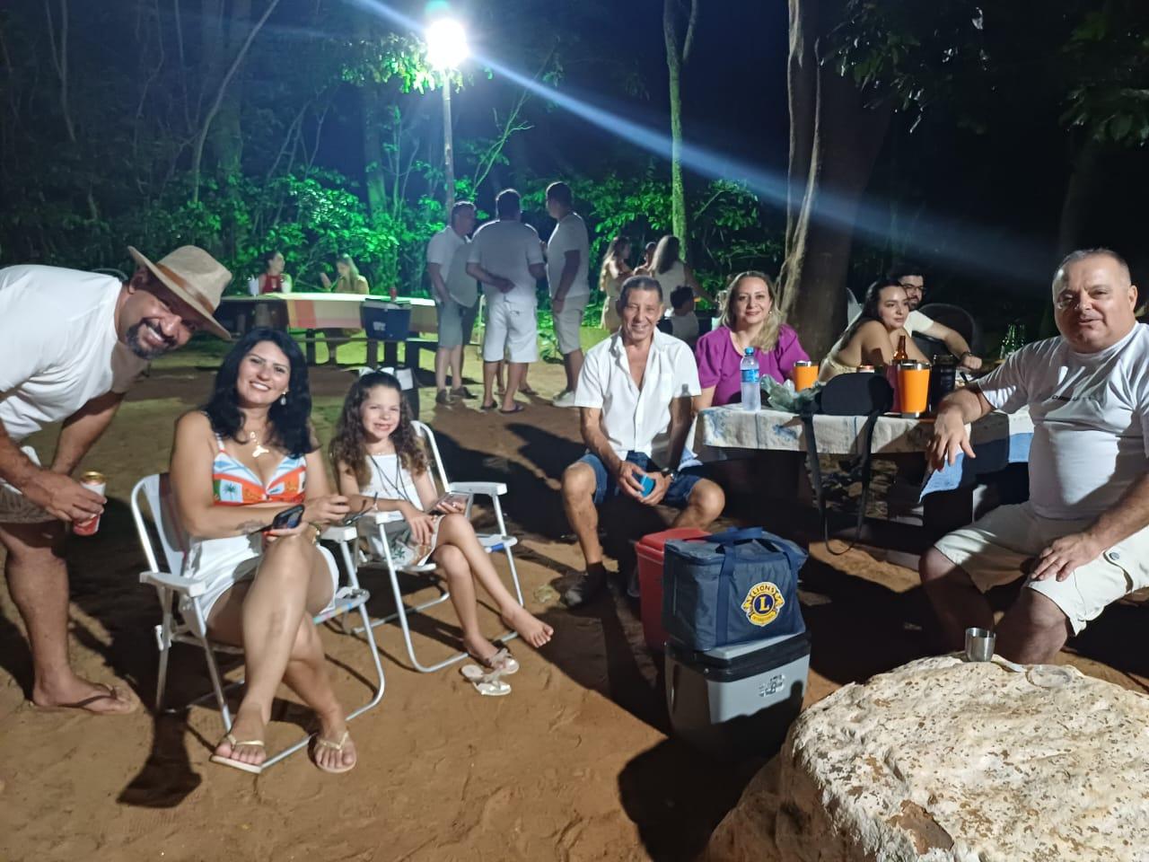Caribe Náutico Clube de Castilho (SP) realiza virada do ano com show e queima de fogos (Fotos)