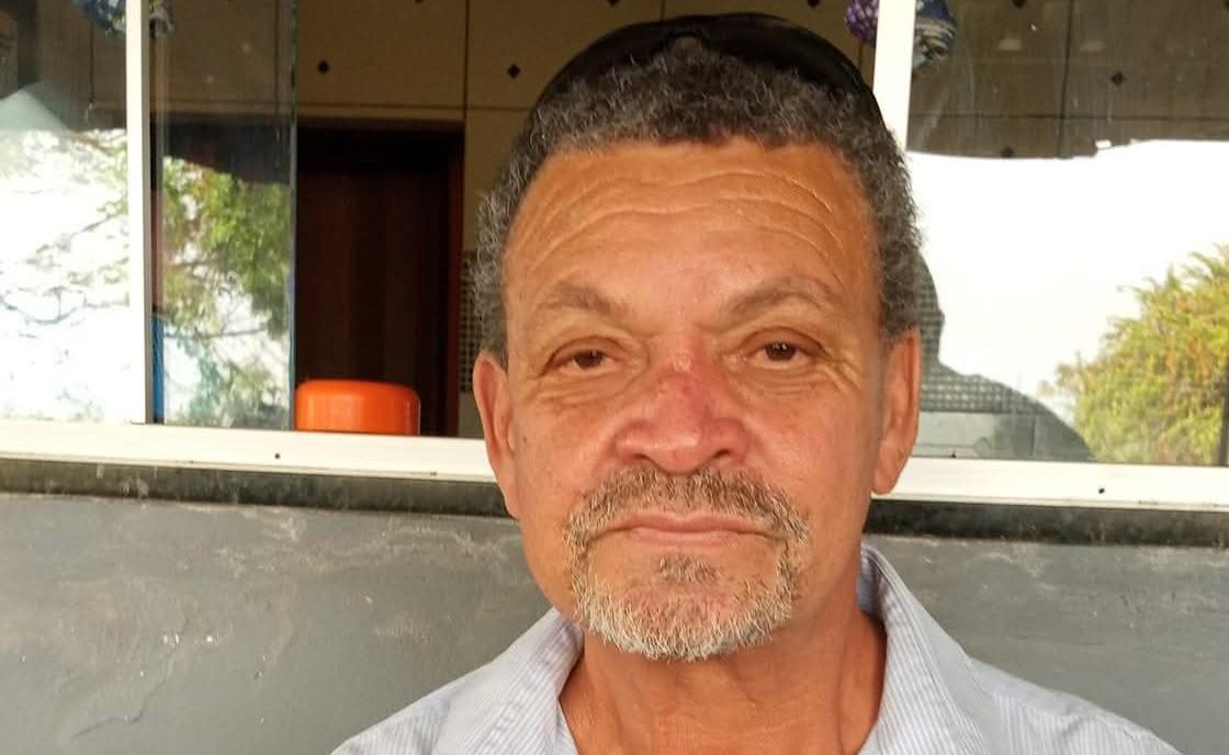 Familiares e amigos se despedem do castilhense Dulão, aos 62 anos, antigo morador da Primavera