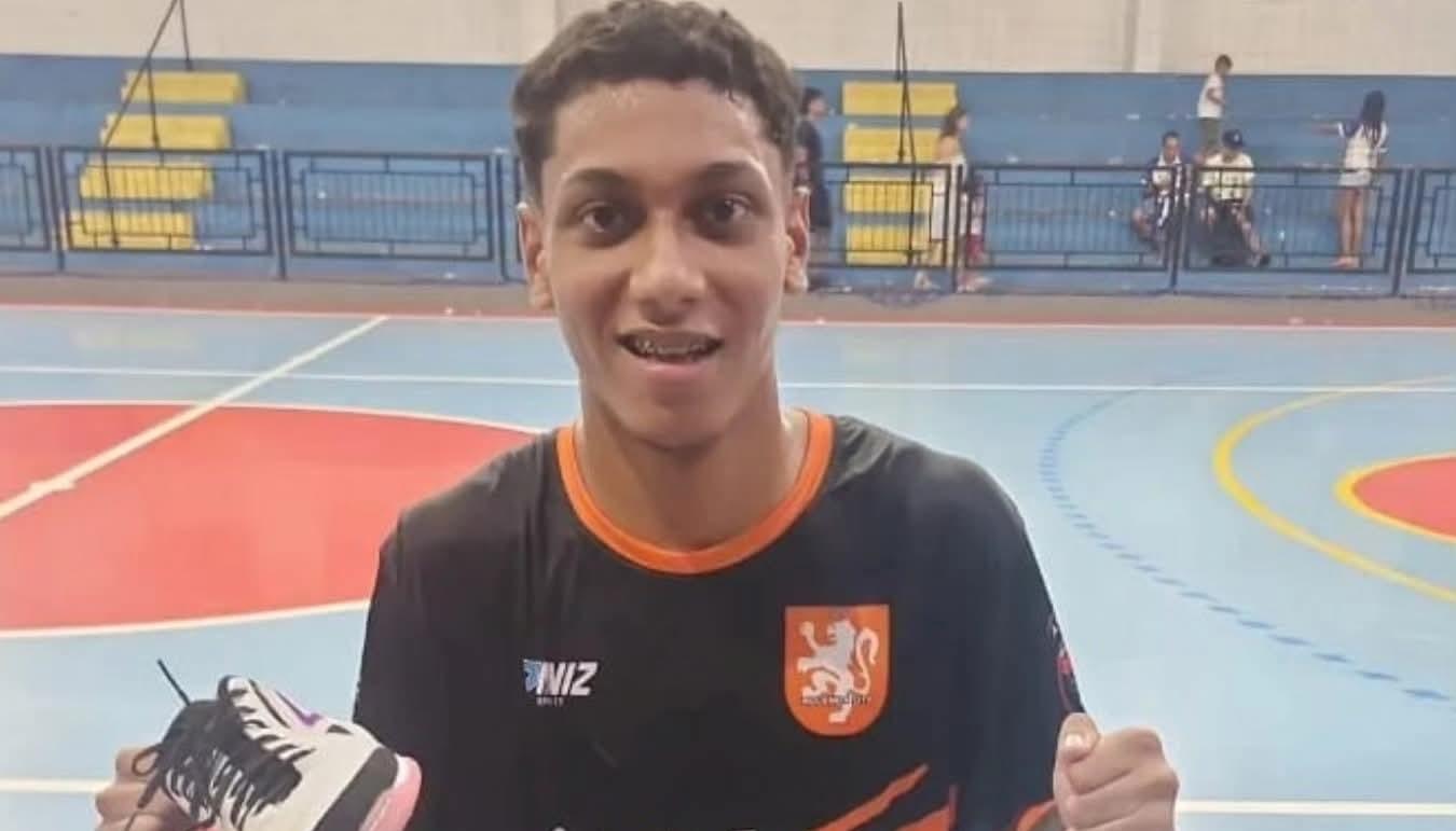 Lyan do Magnatas é o artilheiro isolado do Campeonato de Férias de Futsal Dorim 2026 em Castilho (SP)