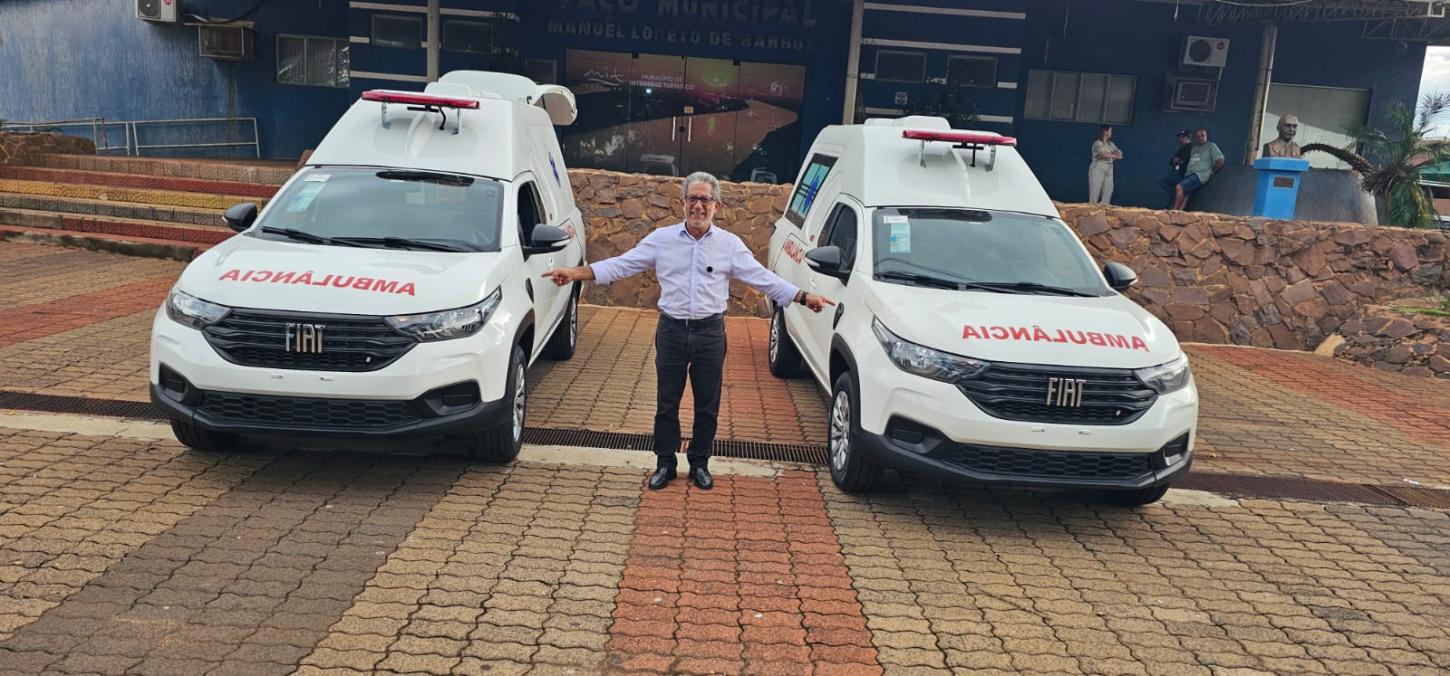 Paulo Boaventura entrega duas novas ambulâncias para reforçar atendimentos de urgência