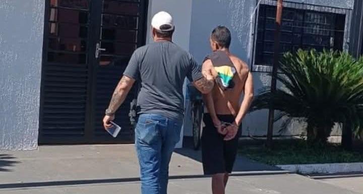Polícia Civil prende homem que invadiu casa e colocou faca no pescoço de idosa em Castilho (SP)