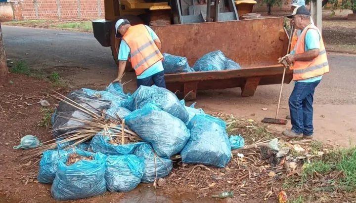 Secretaria de Obras realiza limpeza, jardinagem e manutenção em vários bairros de Castilho (SP)