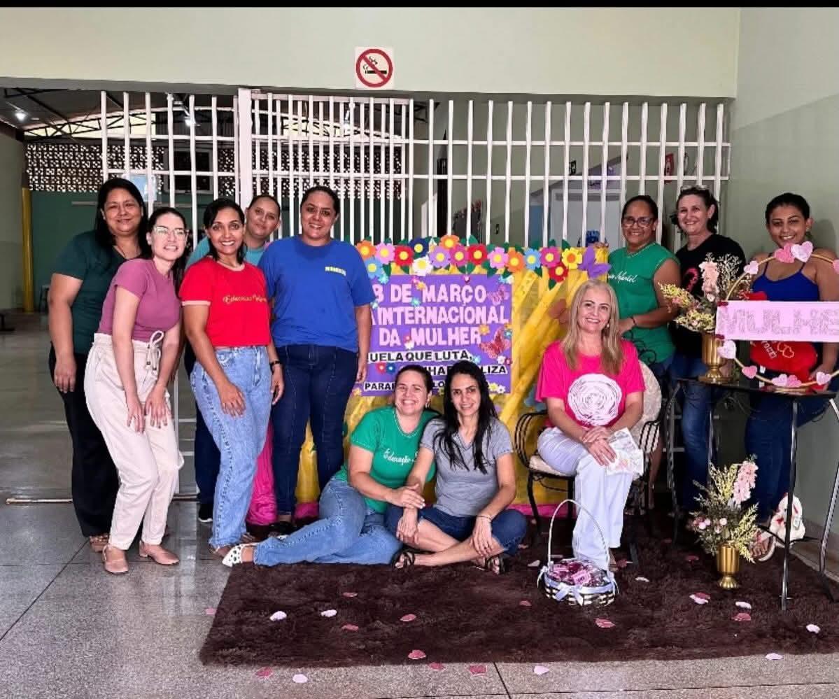 EMEI Paulo Sérgio em Castilho (SP) presta homenagem às servidoras pelo Dia Internacional da Mulher