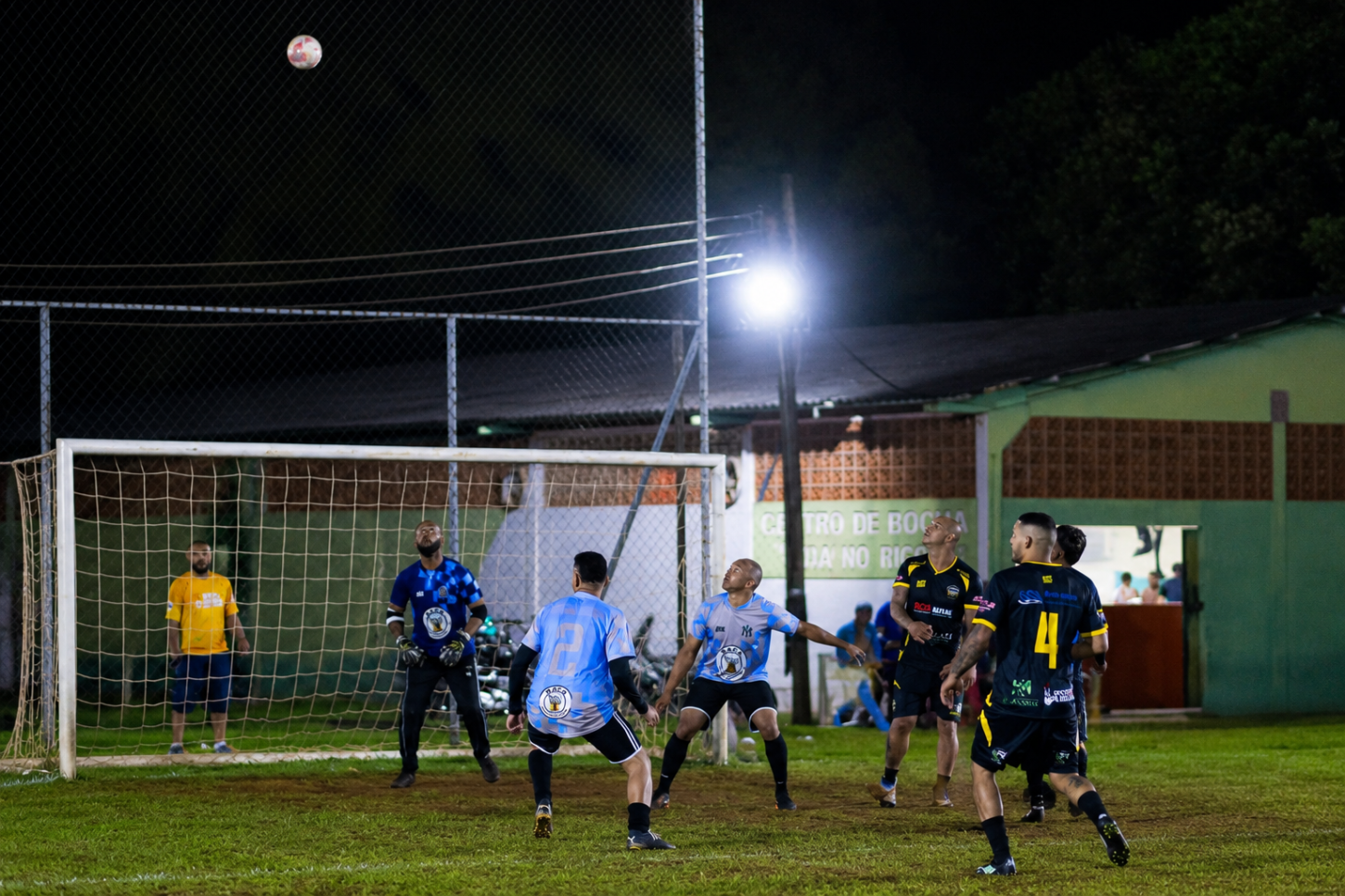 Conveniência Lopes B e Nova York farão a final do Campeonato Varzeano 2026 em Castilho (SP)