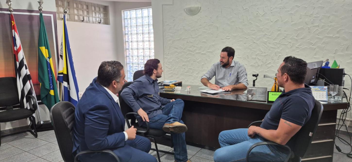 João Gabriel toma posse na Câmara durante férias do prefeito Paulo Boaventura em Castilho (SP)