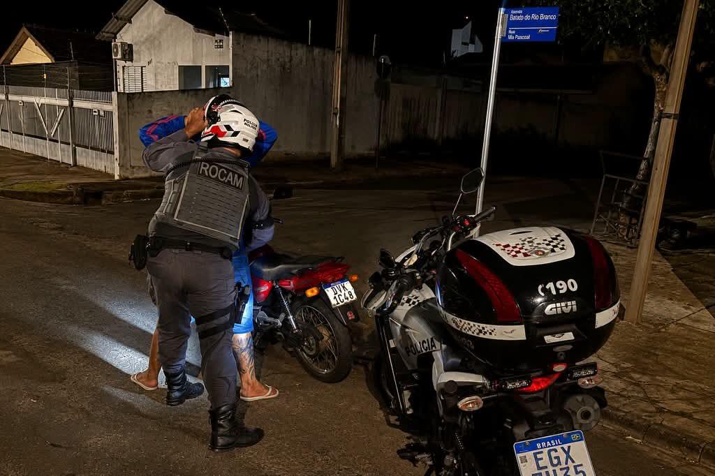 Operação Baixo Ruído resulta em 84 autuações e na captura de procurada da justiça em Andradina (SP)