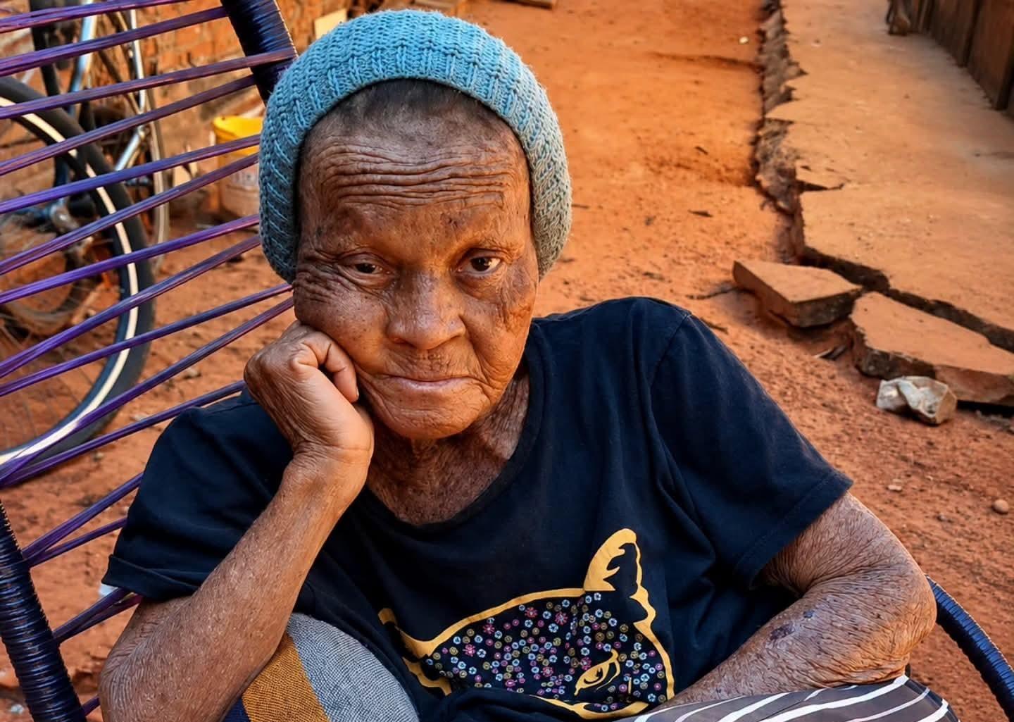 Castilho (SP) se despediu de dona Lourdes Fátima, mãe do Fi, na tarde deste sábado (15)