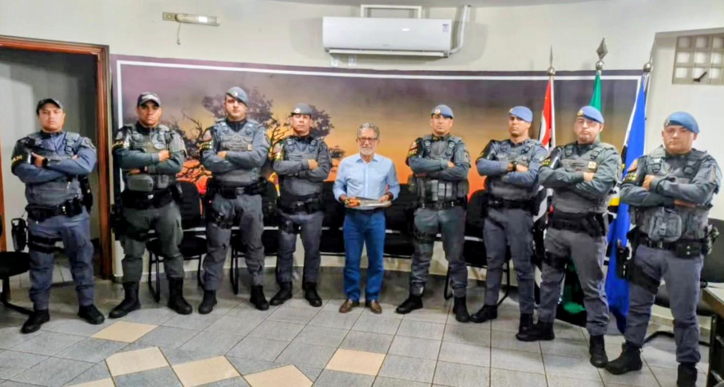 Força Tática do 28º BPM/I visita prefeito Paulo Boaventura e agradece apoio à Polícia Militar