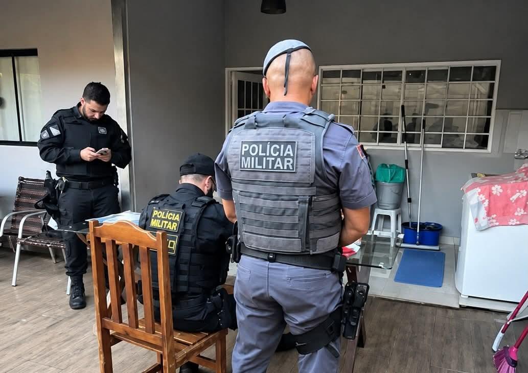 Policia Militar e Gaeco/MS cumprem mandado de busca e apreensão em Castilho (SP)